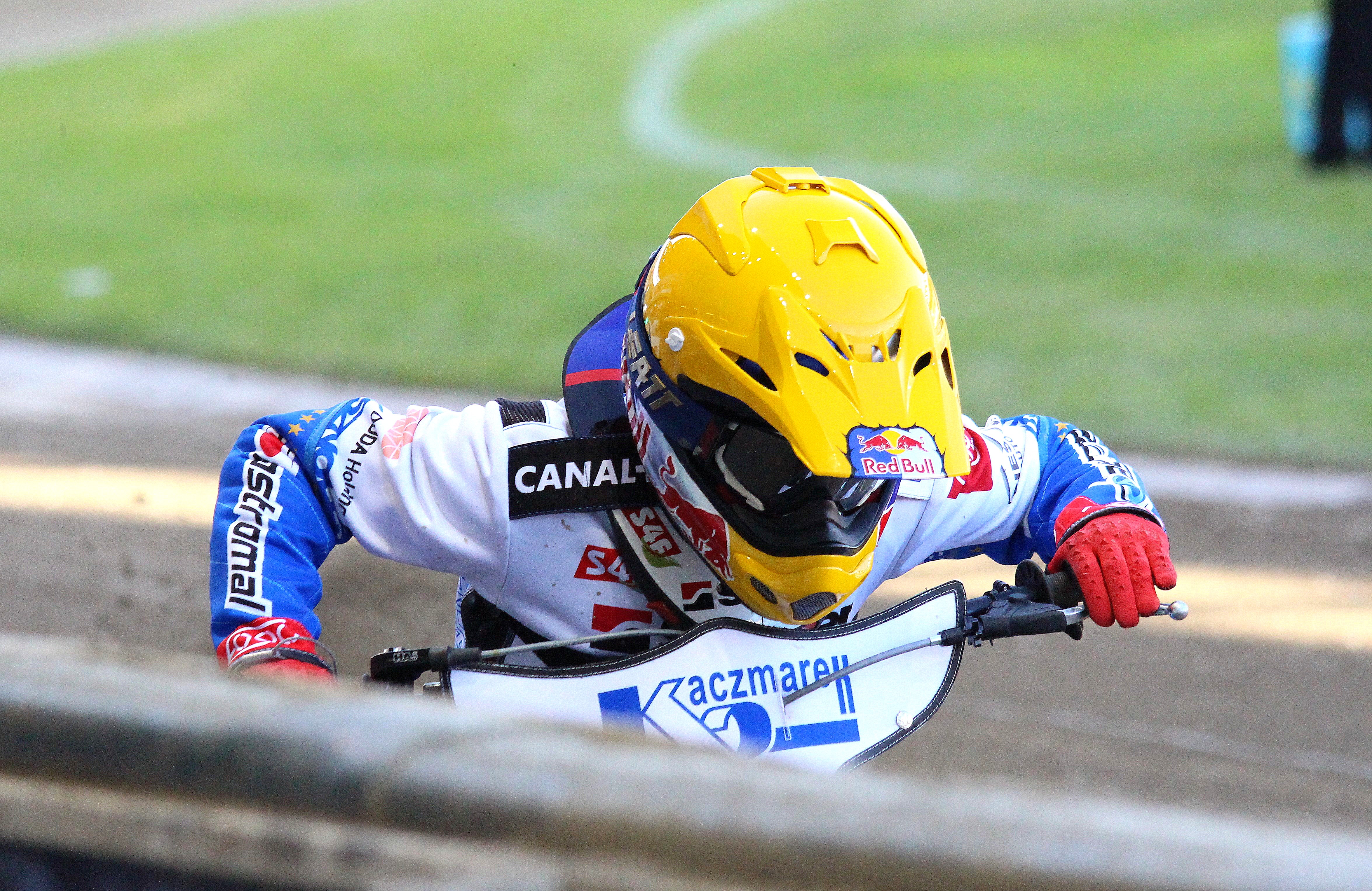 Klasyk w niedzielne popołudnie. Znamy kolejne godziny meczów!