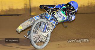 Stal Gorzów może być spokojna. Świetna jazda Holdera (wideo)