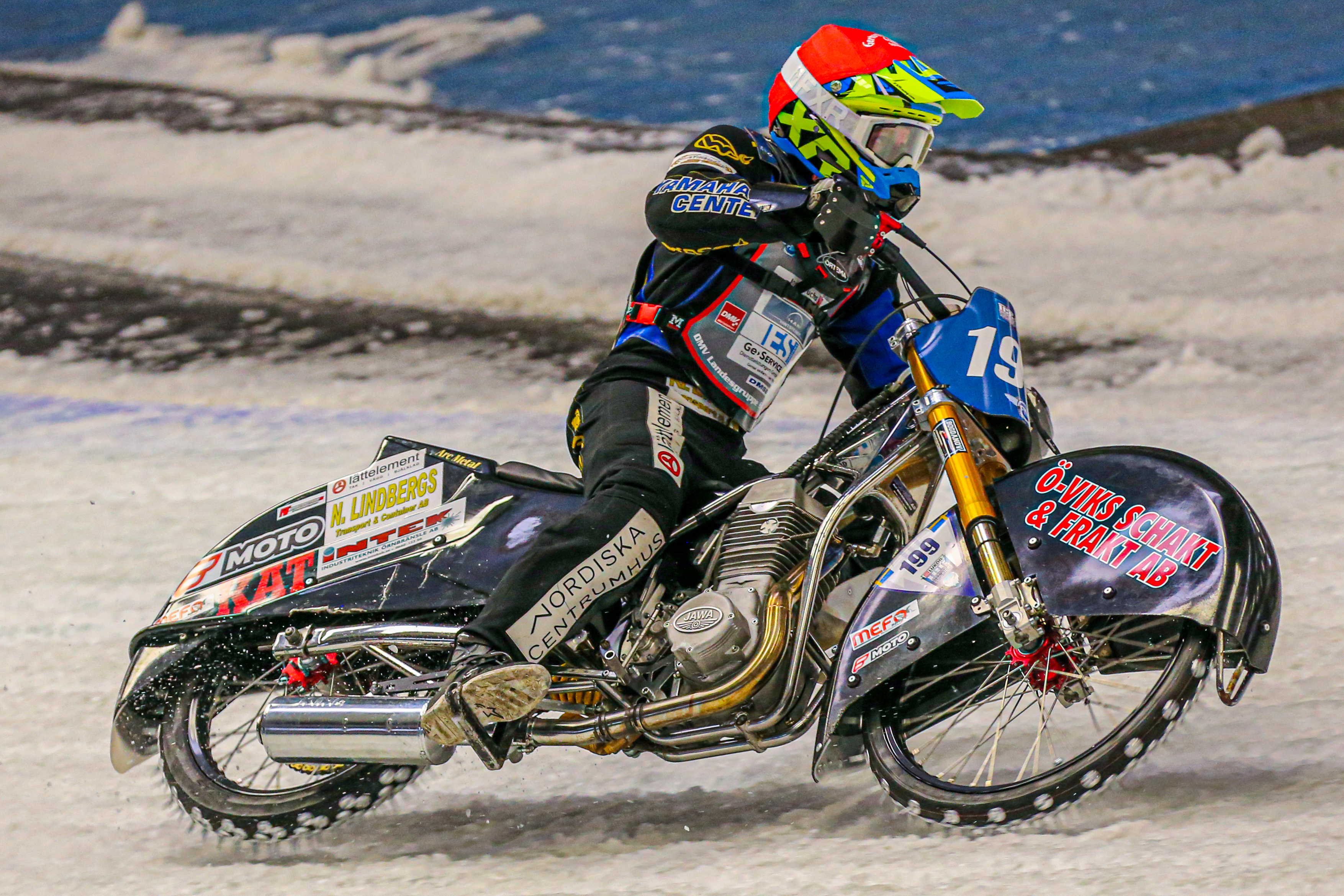 Po kilku latach znów wrócił do ścigania! Świetna jazda legendy