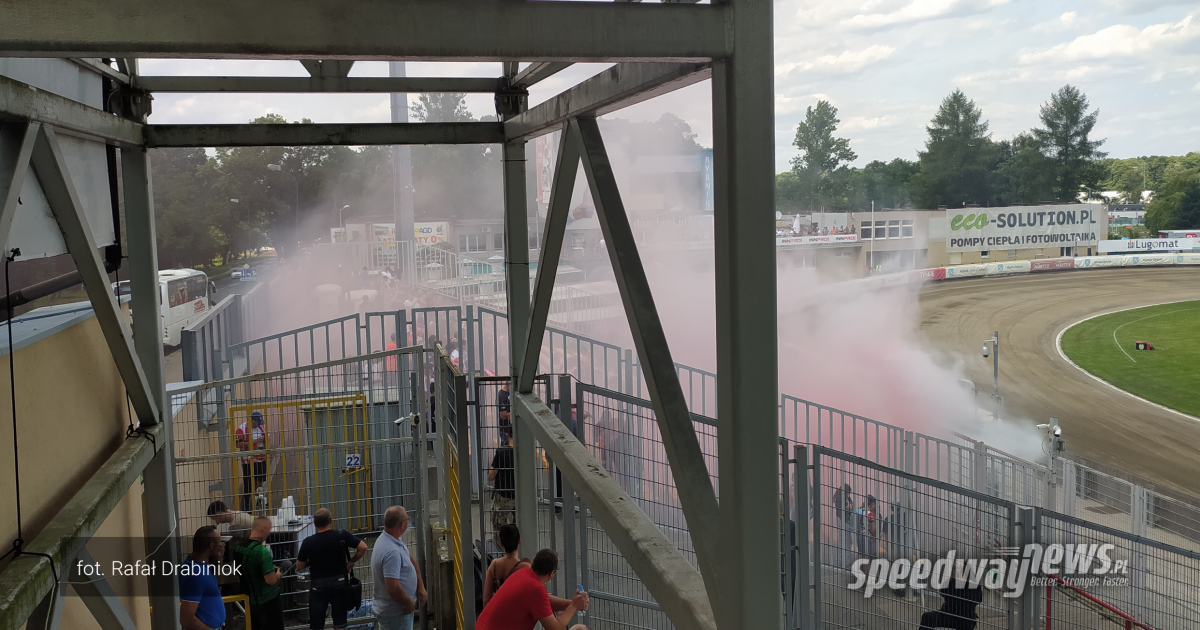 Sport żużlowy. Dwóch kibiców Ostrovii z zarzutami po meczu w Rybniku