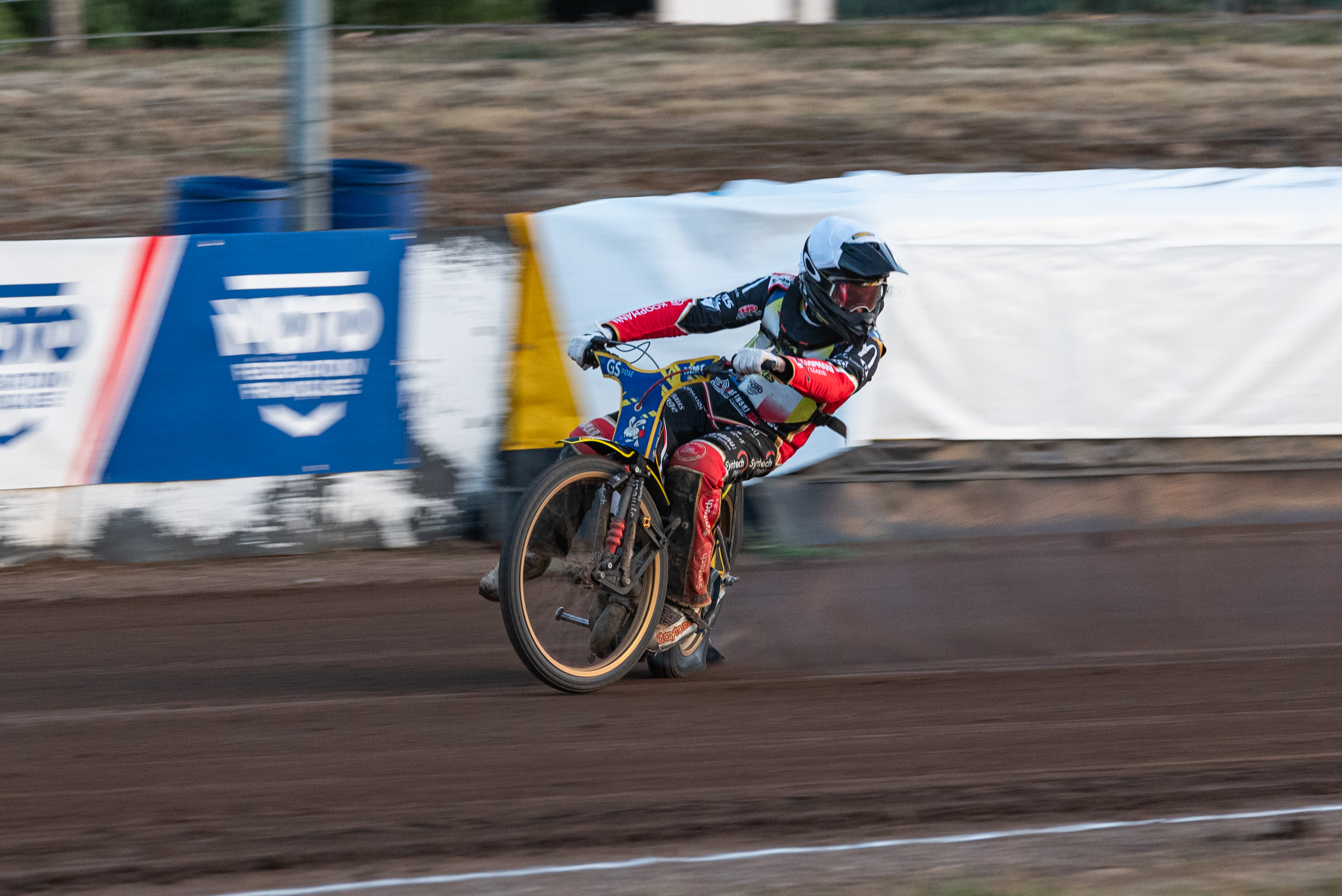Bez dwóch liderów nie nawiązali walki. Niegościnni gospodarze