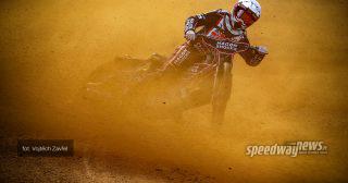 Mistrz trafił do karetki. Duńczyk daje sygnał polskim klubom