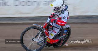 Z roku na rok jest coraz lepszy. Nadal czeka na kontrakt