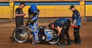 Kuriozalny turniej w Grudziądzu. GKM wygrywa. Kolejna kontuzja we Włókniarzu?