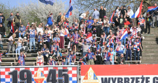 „Czerwona latarnia” jedzie jak na skazanie. Faworyt nie zawiedzie?