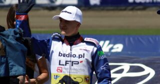 Dwóch zawodników pojechało do szpitala! Wielkie emocje w Krośnie