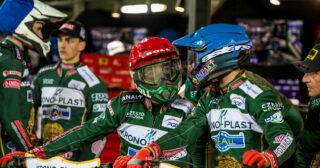 Walka o spokojne utrzymanie. Włókniarz w pełnym składzie, Stal próbuje zaskoczyć