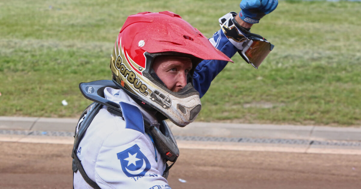 Podpisał kolejny kontrakt. Co z jego startami w Polsce?