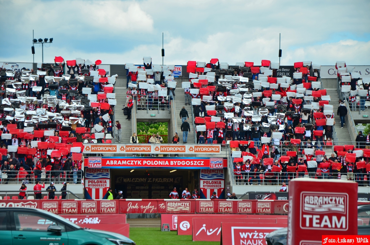 Tłumy na zapleczu. Prawie 25 tysięcy fanów na trybunach!