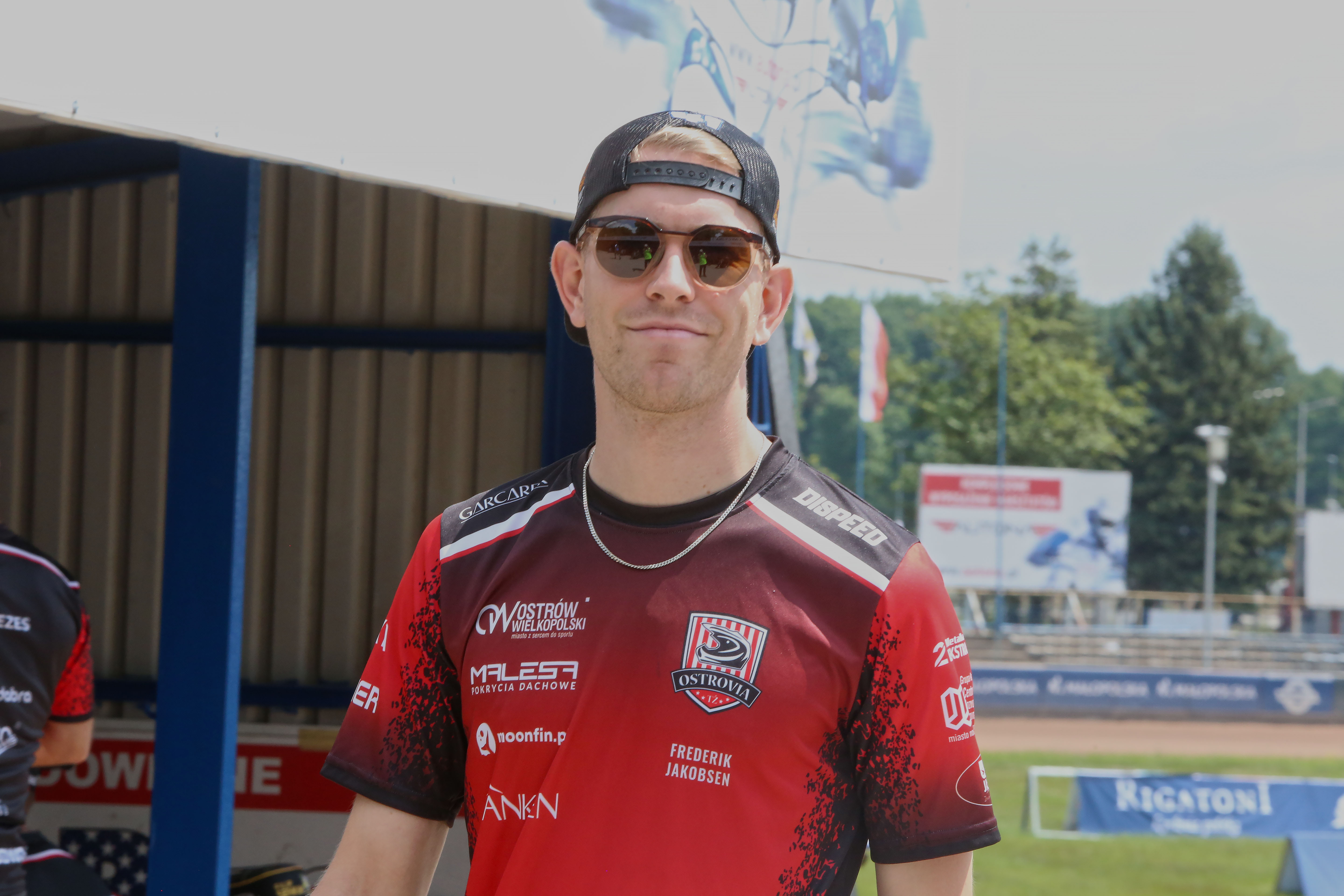 Takie kontrakty to rzadkość. Trzyletnia umowa z liderem!