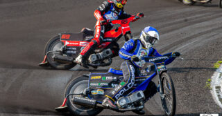 Osiągnął wielki sukces. Przyjaciele oglądali jego poczynania na froncie