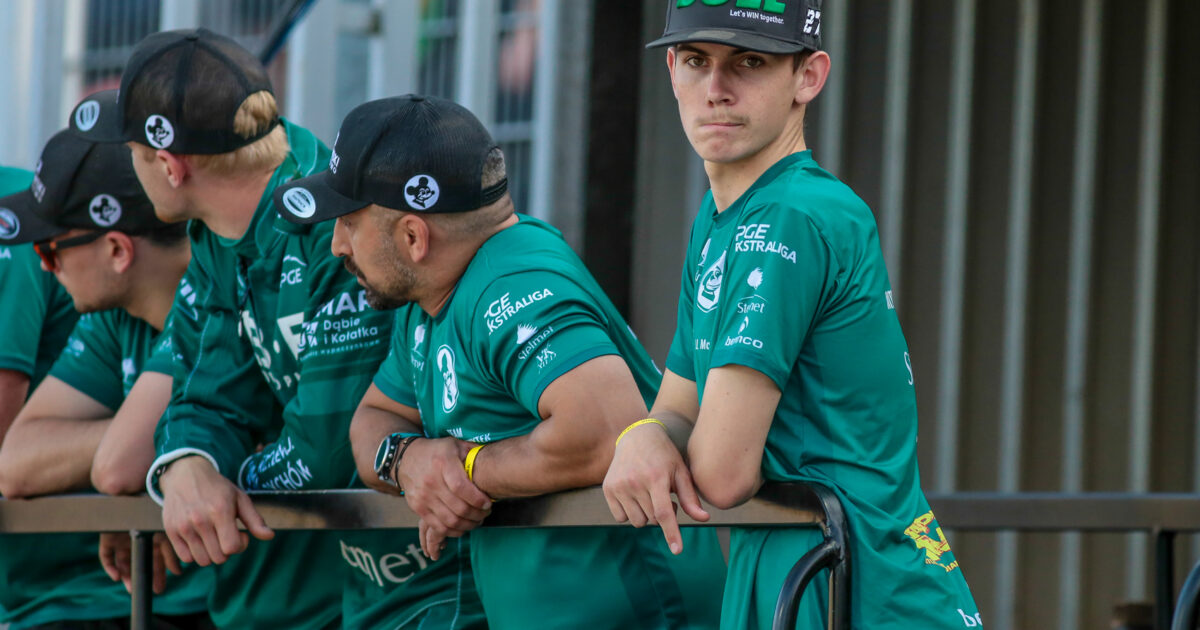 Będzie świętować 20-lecie startów. Zawodnik Falubazu faworytem