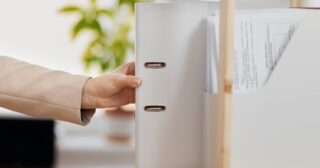 Jak przechowywać dokumenty zgodnie z przepisami?