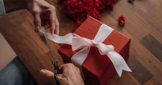Dlaczego Niebanalne Prezenty Zostają w Pamięci?
