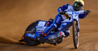 Walczy z bólem, a i tak jest drugi w lidze! Wielka forma zawodnika Unii Leszno