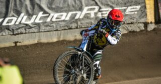 Czy żużel i sporty motorowe nadają się do zakładów tak samo jak piłka nożna, tenis i koszykówka?