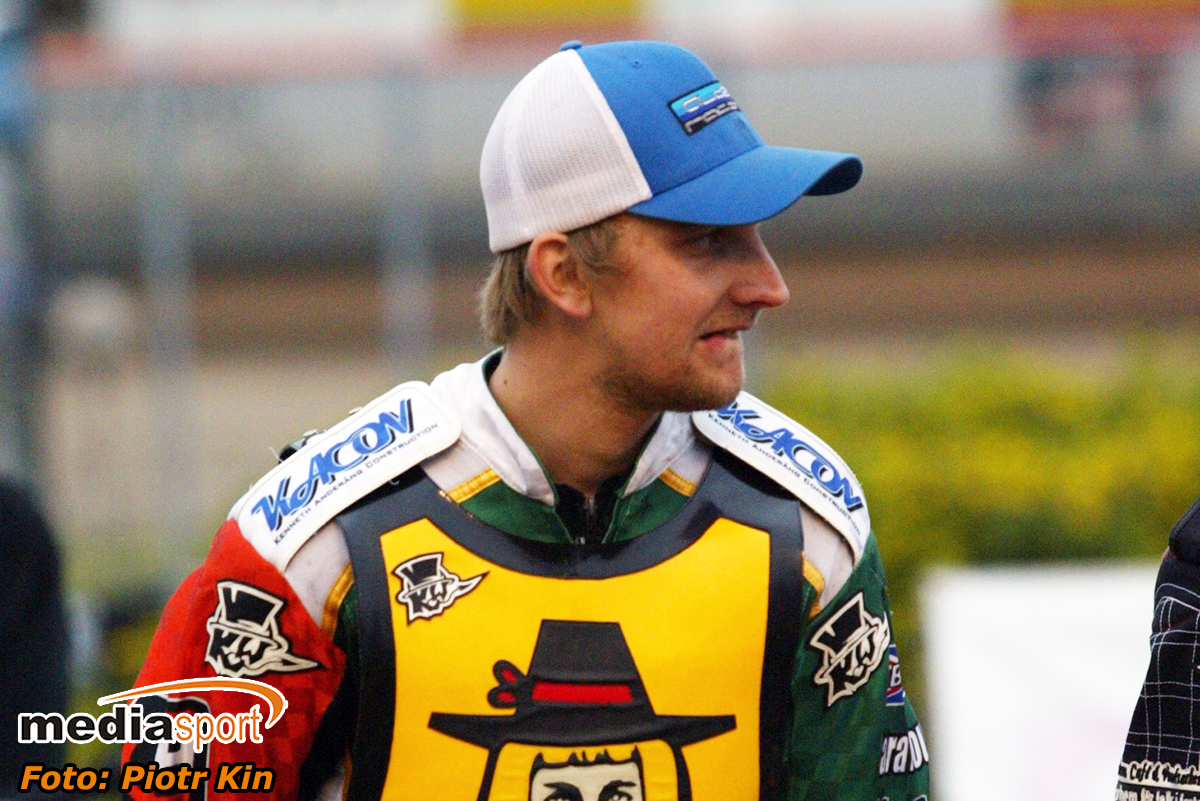 Wraca do żużla po dekadzie przerwy. Spełnia się też w innej dyscyplinie (WYWIAD)