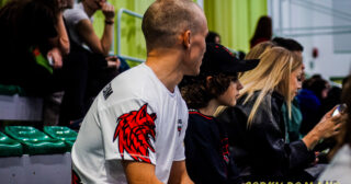 Zagrali w szczytnym celu. Wystąpili Berntzon, Szczepaniak czy żużlowcy PSŻ-u (zdjęcia)