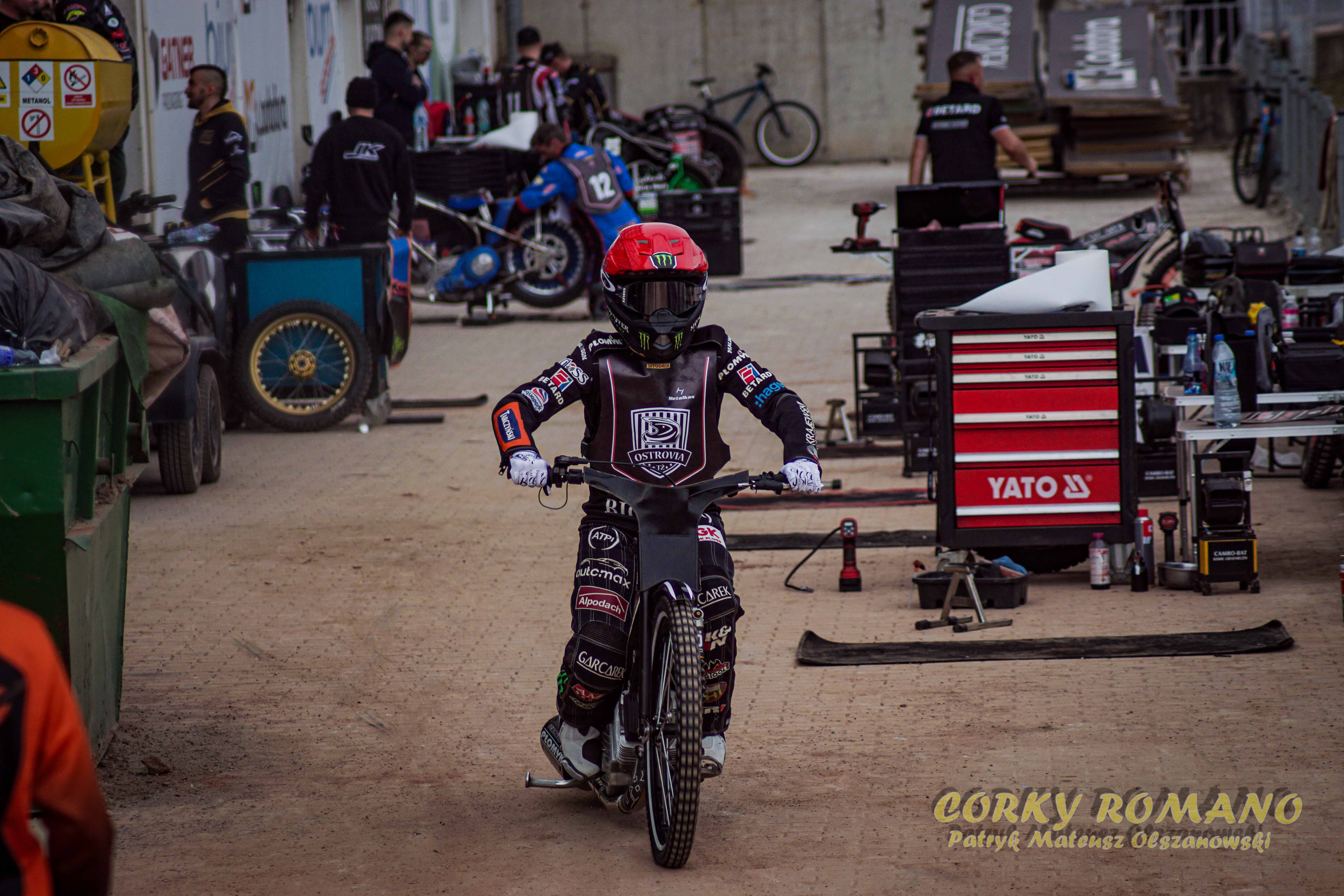 Wielki powrót na polskie tory. Tai Woffinden trenował w Ostrowie! (galeria)