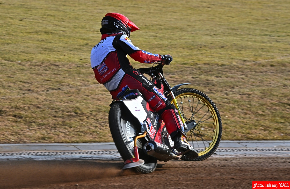 Polonia zaprezentowała kevlary! Zmiana koncepcji po latach