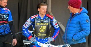 Zbiera doświadczenie w elicie. „Każdy wyścig jest jak wojna”