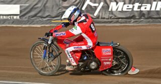 (NA ŻYWO) Juniorzy walczą o ostatnie miejsca w finale. Miejscowi nie pozostawią złudzeń?