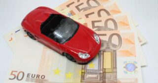 Ubezpieczenie samochodu w 2026 roku – jak porównać oferty i nie przepłacić za polisę?