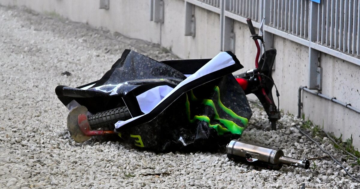 Nagle z jego motocykla wybuchły płomienie! Szalone sceny w półfinale