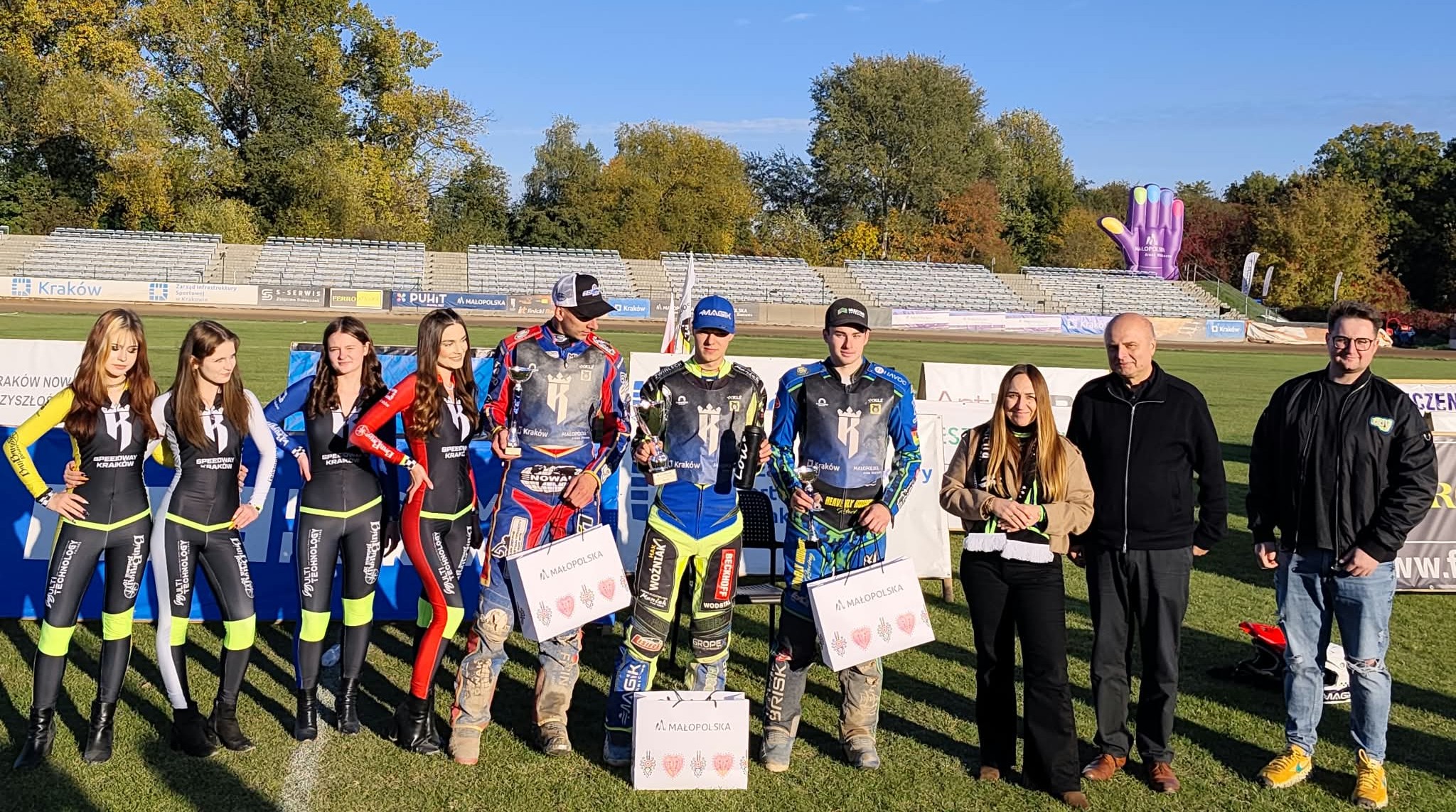 Ostatki w Krakowie. Bezkonkurencyjny Mania wygrywa na zakończenie!